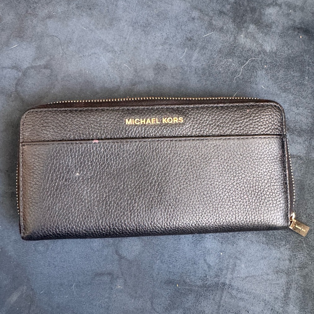 Michael Kors Black Pebbled Leather Zip Wallet